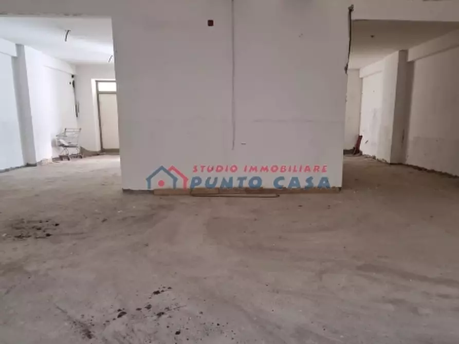 Immagine 4 di Magazzino in affitto  a Trapani