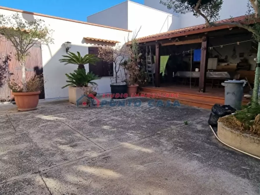 Immagine 25 di Villa in vendita  a Valderice