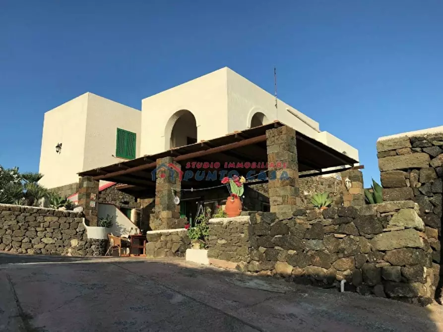 Immagine 3 di Villa in vendita  a Pantelleria