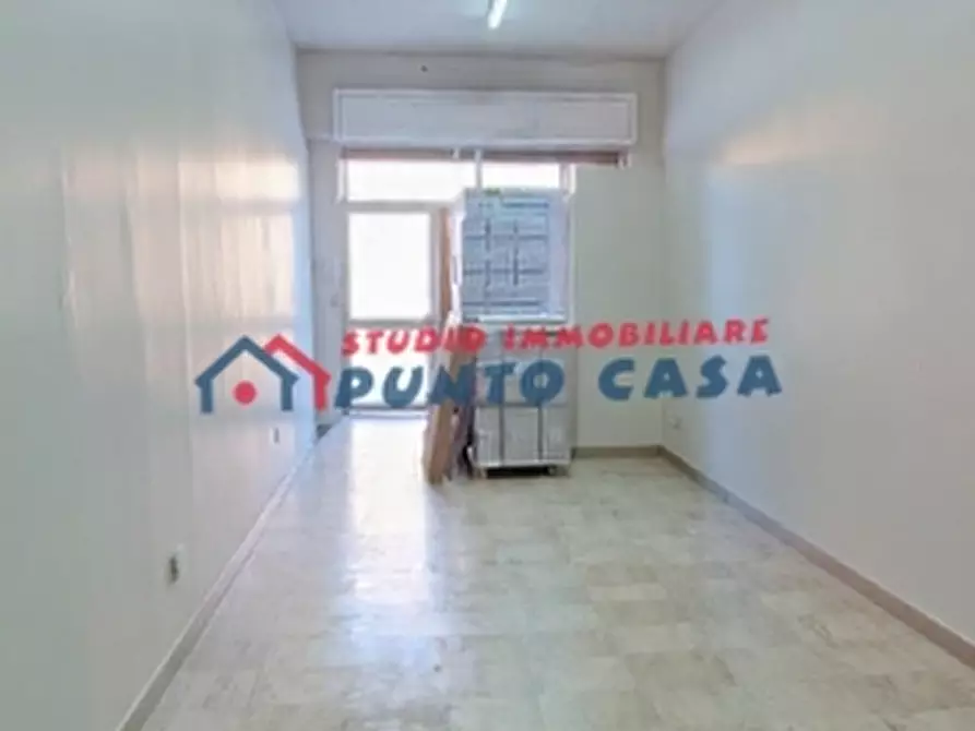 Immagine 14 di Negozio in vendita  a Trapani