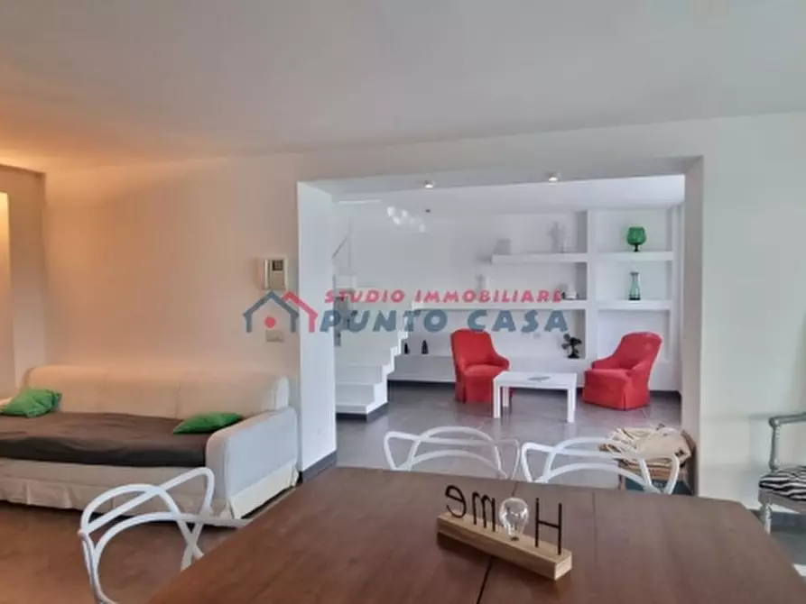 Immagine 2 di Villa in affitto  a Valderice