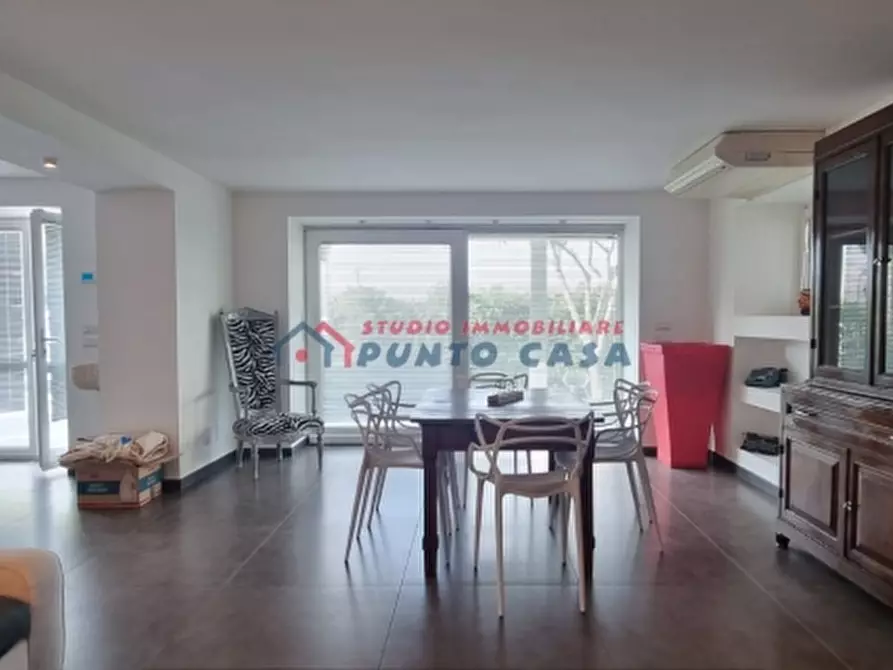 Immagine 3 di Villa in affitto  a Valderice