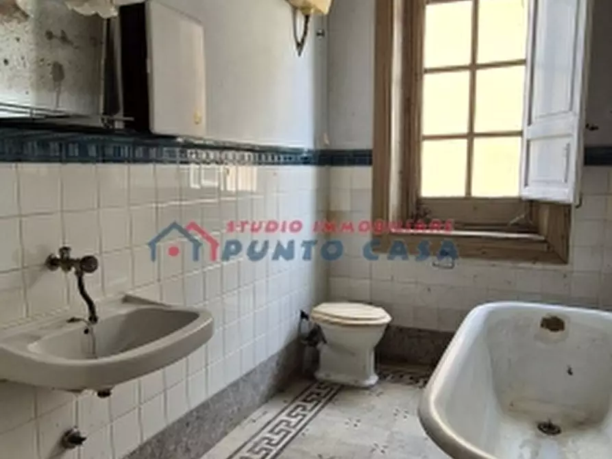 Immagine 13 di Palazzo in vendita  in Via Colonnello Romey a Trapani