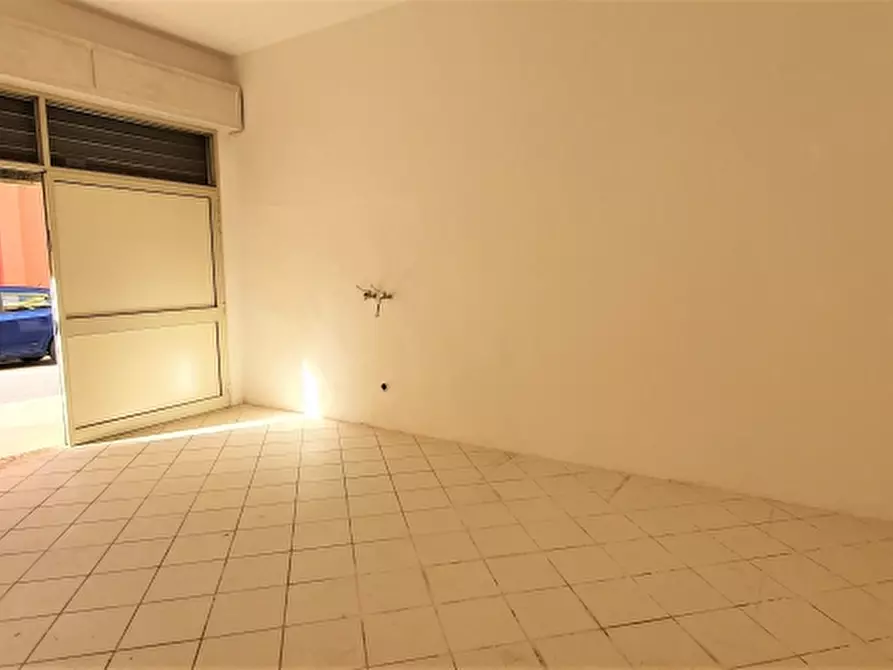 Immagine 7 di Negozio in vendita  in Via Nausica a Paceco