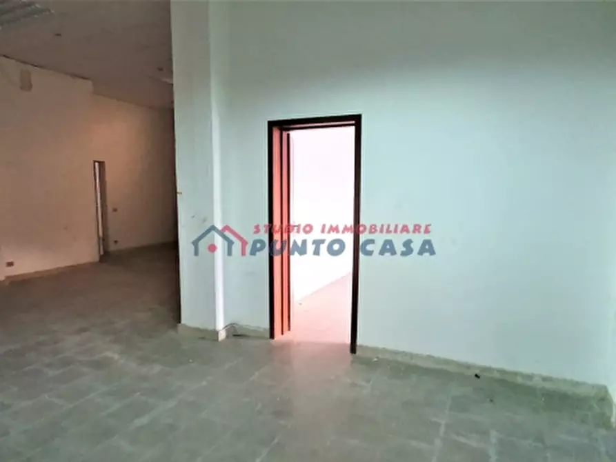 Immagine 7 di Negozio in affitto  in Via Tunisi a Trapani