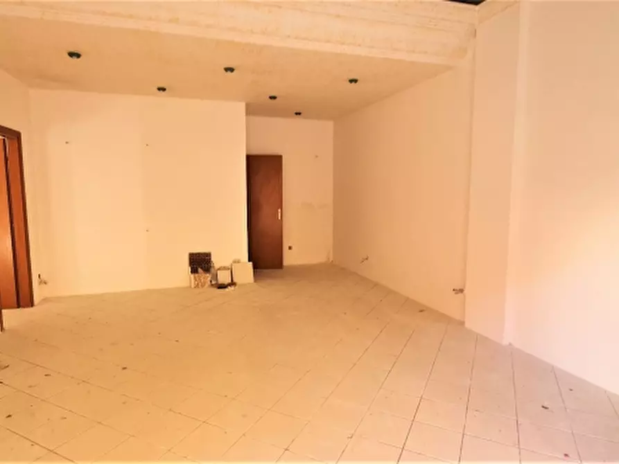 Immagine 8 di Negozio in vendita  in Via Nausica a Paceco