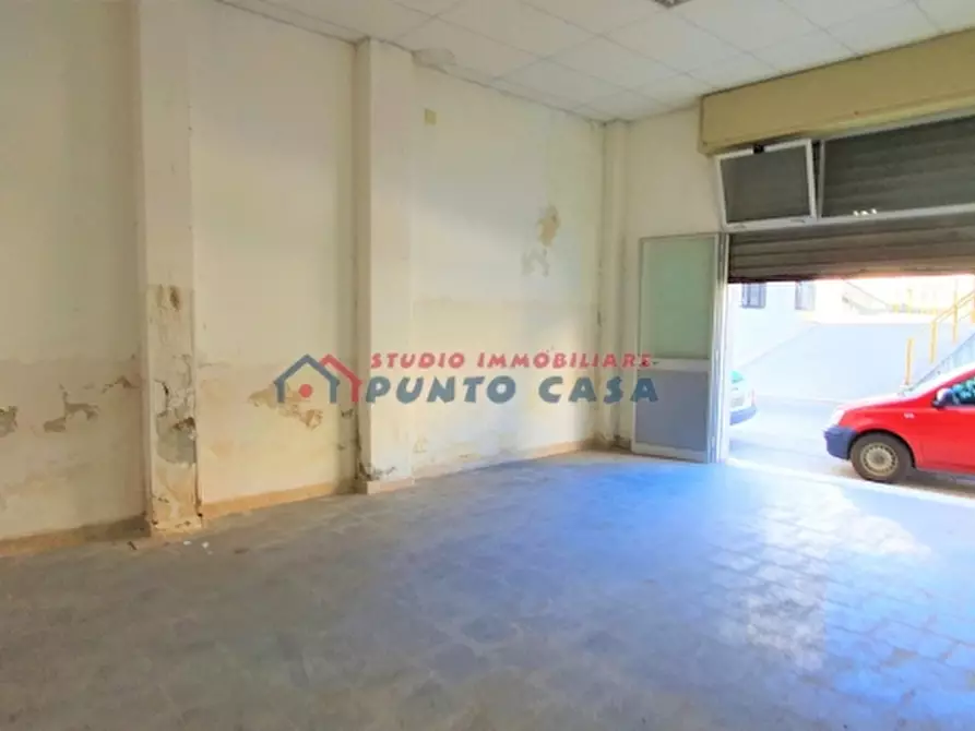 Immagine 10 di Negozio in affitto  in Via Tunisi a Trapani