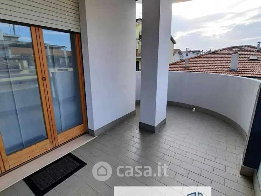 Immagine 2 di Appartamento in vendita  in Via Cavour 12 a Alba Adriatica