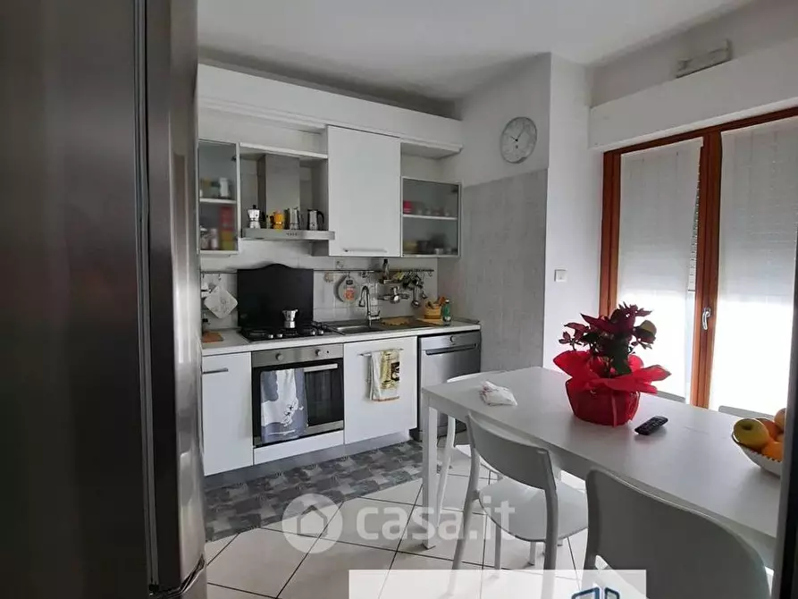 Immagine 6 di Appartamento in vendita  in Via Cavour 12 a Alba Adriatica