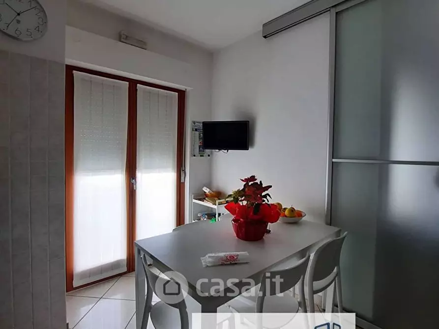 Immagine 7 di Appartamento in vendita  in Via Cavour 12 a Alba Adriatica