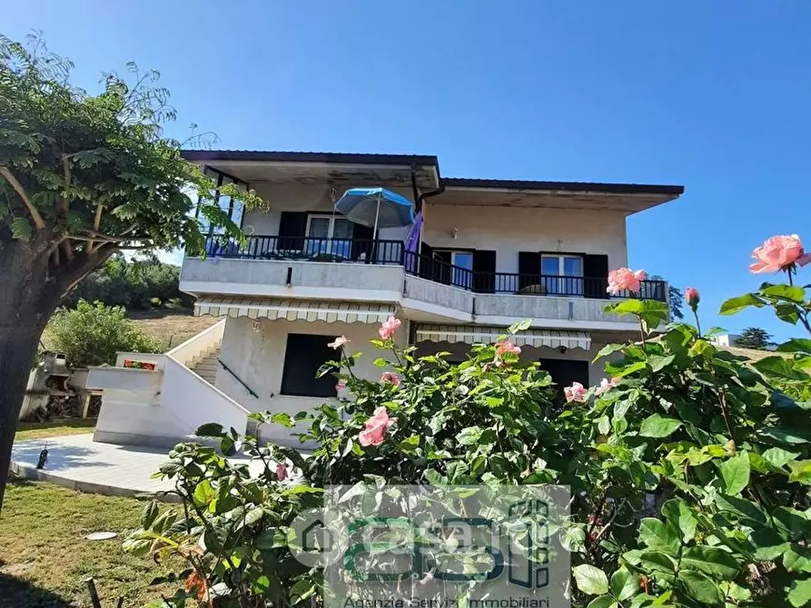 Immagine 14 di Villa in vendita  a Tortoreto