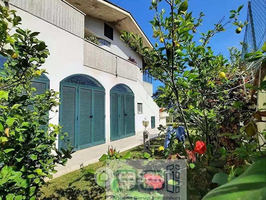 Immagine 16 di Villa in vendita  a Tortoreto