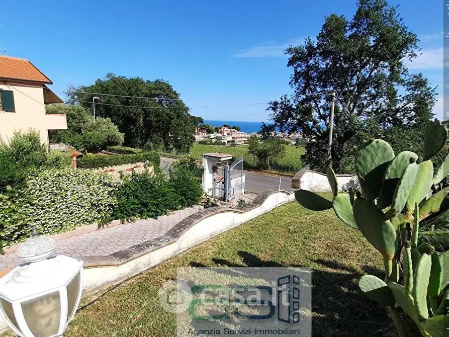 Immagine 27 di Villa in vendita  a Tortoreto