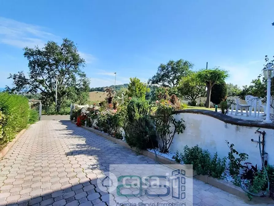 Immagine 28 di Villa in vendita  a Tortoreto