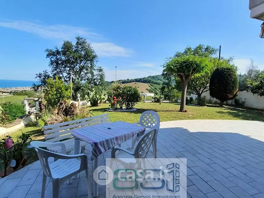 Immagine 34 di Villa in vendita  a Tortoreto