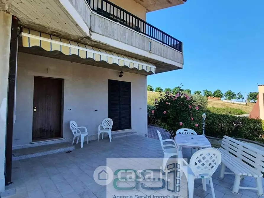 Immagine 8 di Villa in vendita  a Tortoreto