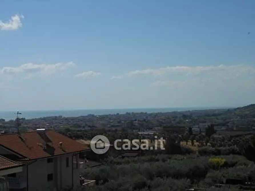 Immagine 1 di Casa bifamiliare in vendita  a Colonnella