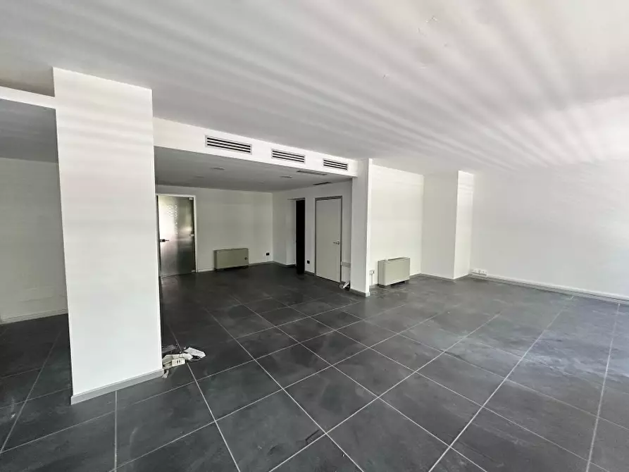 Immagine 11 di Ufficio in affitto  in PIAZZA BARCHE MESTRE a Venezia