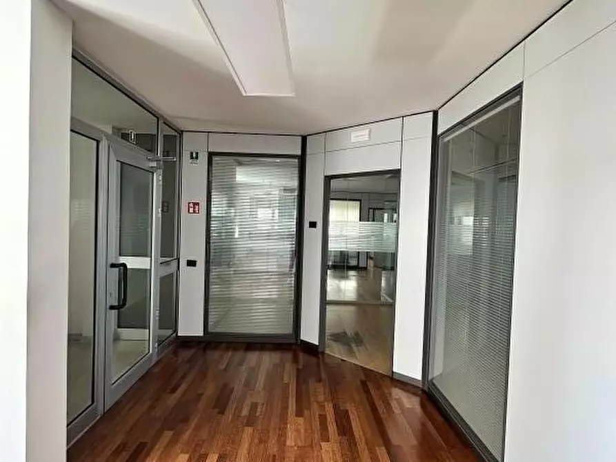 Immagine 9 di Ufficio in affitto  in CANDIANI a Venezia