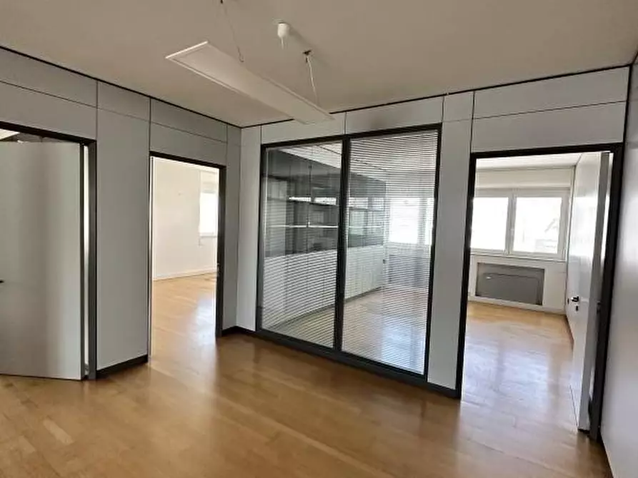 Immagine 11 di Ufficio in affitto  in CANDIANI a Venezia