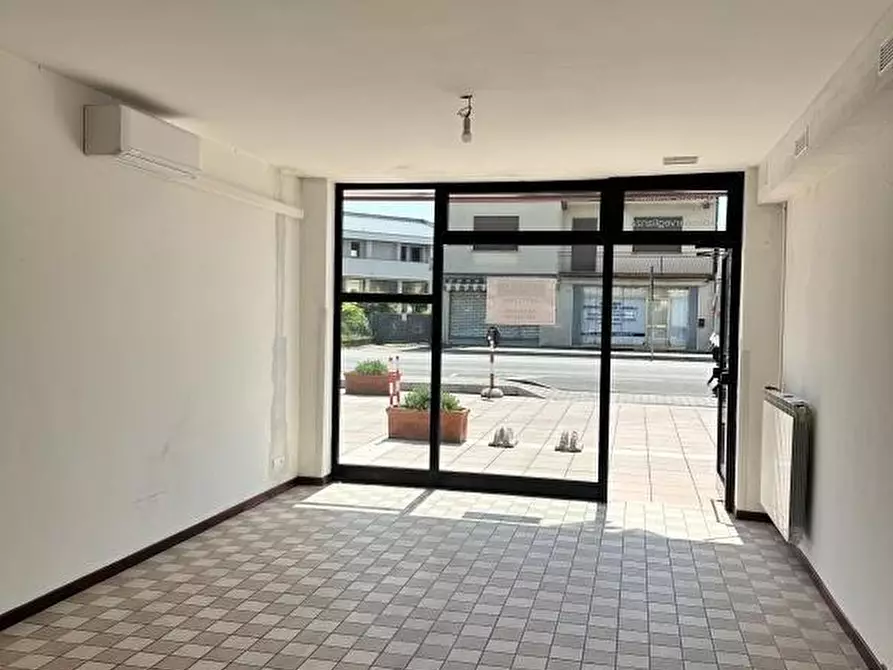 Immagine 6 di Ufficio in affitto  in VIA NAZIONALE 251 a Mira