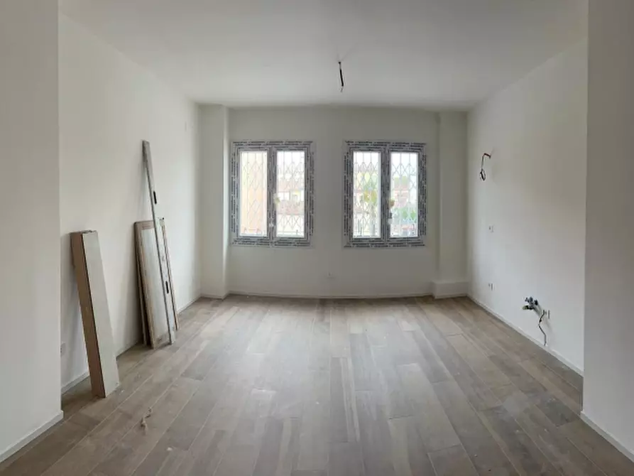 Immagine 5 di Appartamento in vendita  in VIA POERIO a Venezia