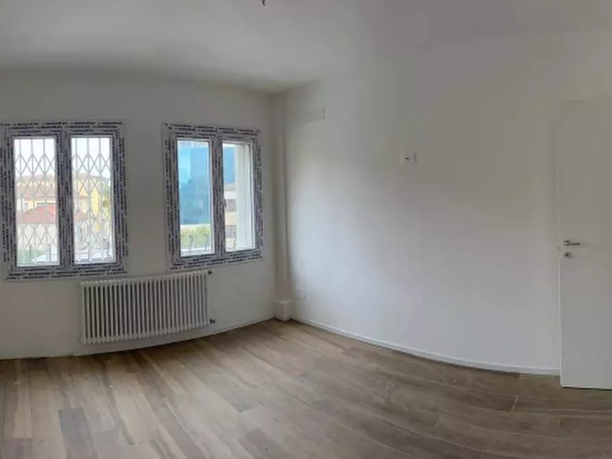 Immagine 7 di Appartamento in vendita  in VIA POERIO a Venezia