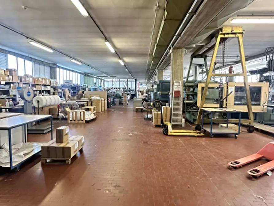 Immagine 7 di Capannone industriale in vendita  in VIA TORINO a Venezia