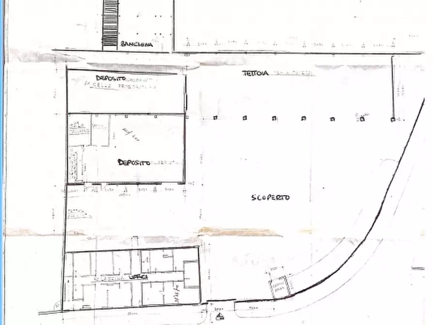 Immagine 2 di Capannone industriale in affitto  in VIA G. GOZZI a Venezia