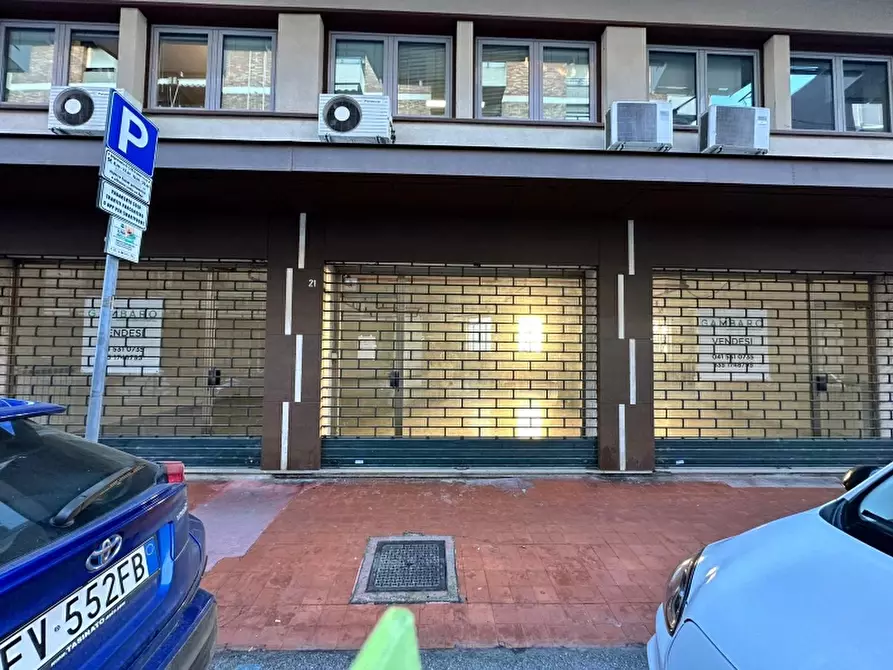 Immagine 2 di Negozio in vendita  in via Einaudi 25-25 a Venezia