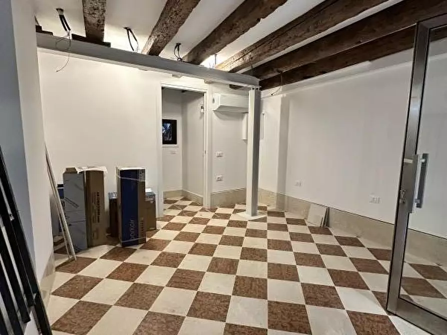 Immagine 3 di Negozio in affitto  in San Marco a Venezia