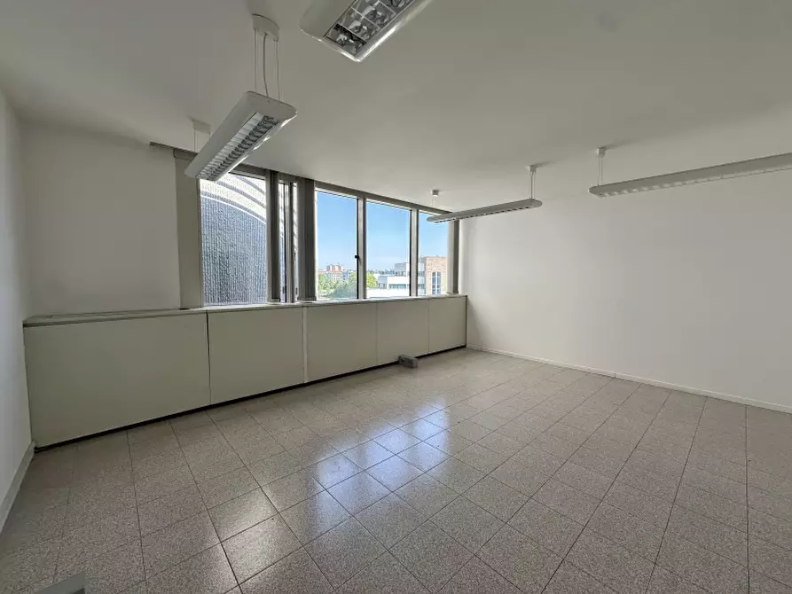Immagine 10 di Ufficio in affitto  in Via torino 105 a Venezia