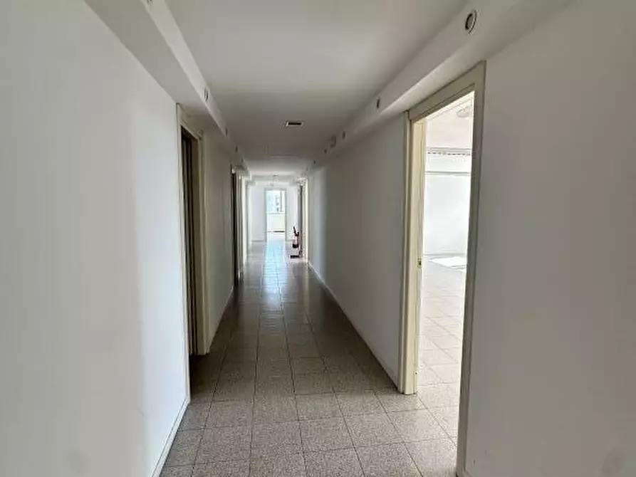 Immagine 4 di Ufficio in affitto  in Via torino 105 a Venezia
