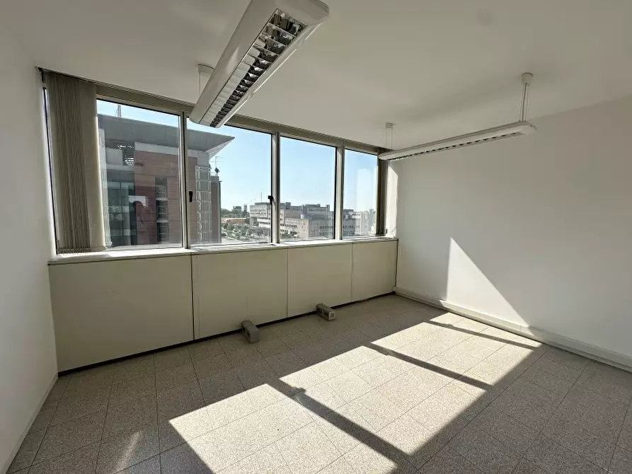 Immagine 5 di Ufficio in affitto  in Via torino 105 a Venezia