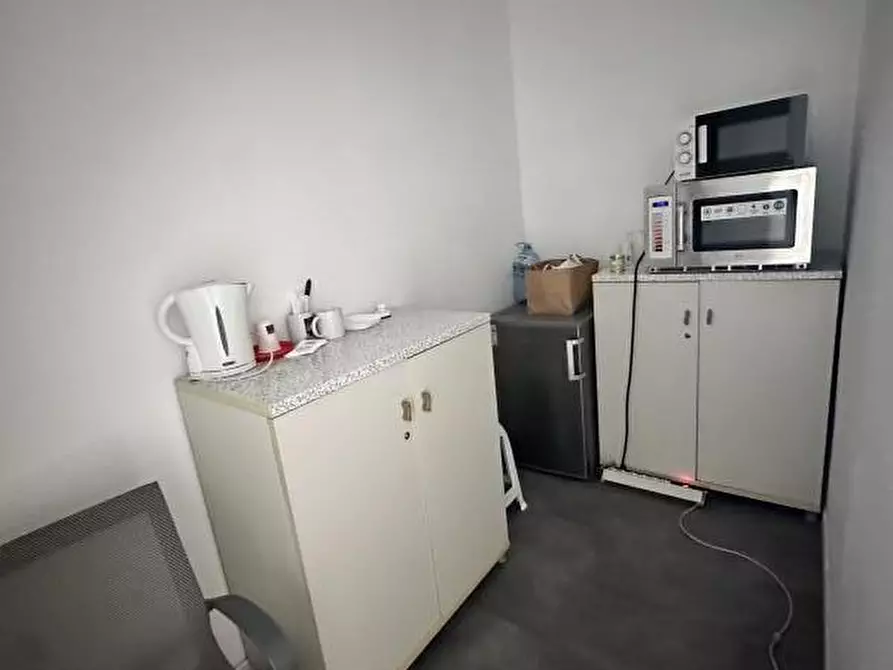 Immagine 2 di Ufficio in vendita  in CORSO DEL POPOLO a Venezia