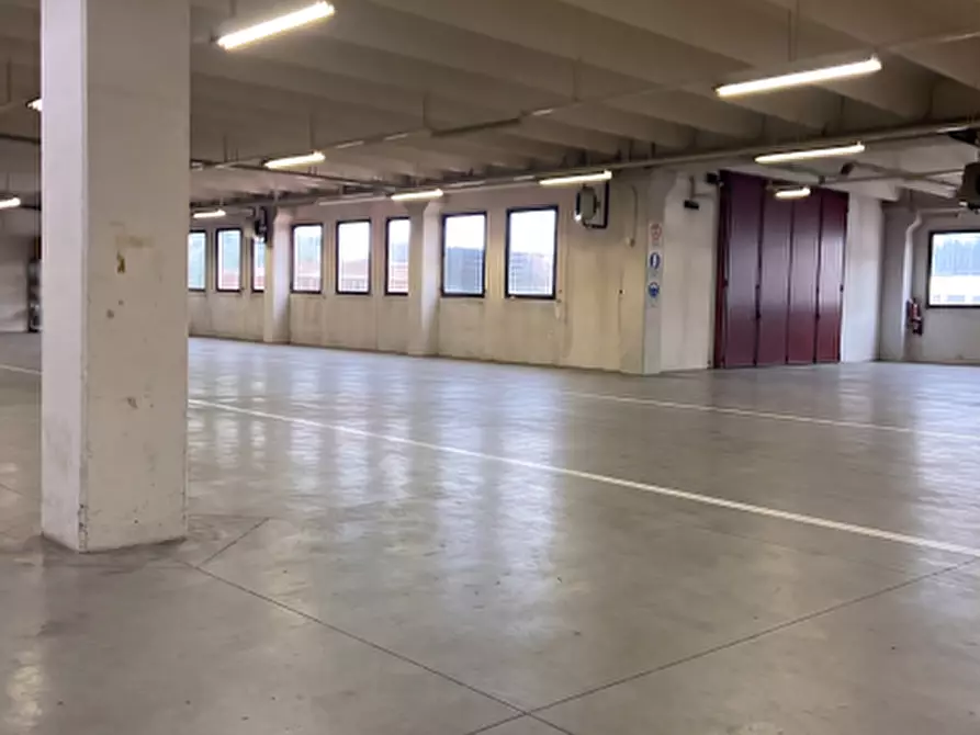 Immagine 2 di Capannone industriale in affitto  in via bafile a Jesolo