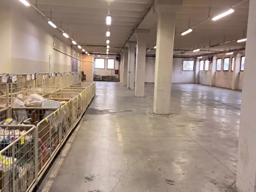 Immagine 3 di Capannone industriale in affitto  in via bafile a Jesolo