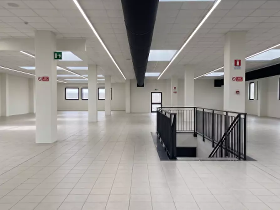 Immagine 1 di Ufficio in affitto  a Jesolo