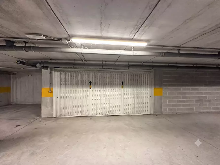 Immagine 3 di Ufficio in vendita  in VIA DELLE INDUSTRIE a Venezia