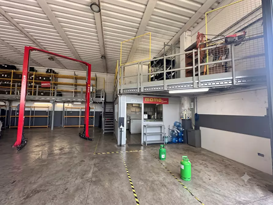 Immagine 5 di Capannone industriale in affitto  a Pianiga