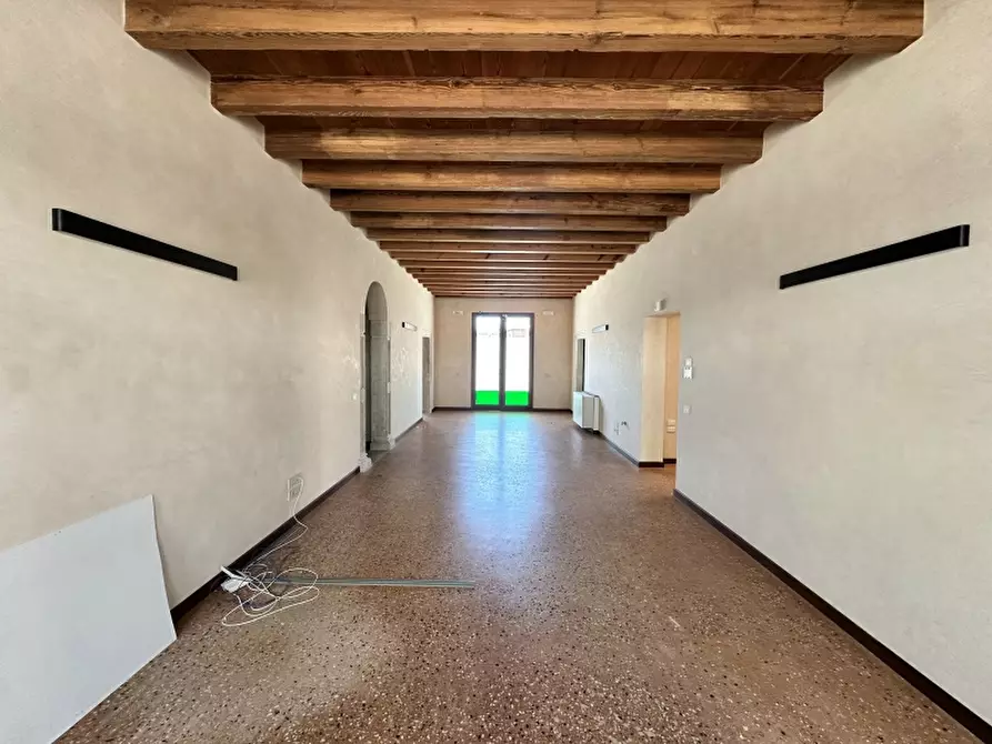 Immagine 7 di Ufficio in affitto  in VIA ALTINIA a Venezia