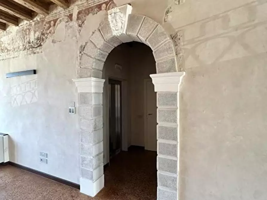 Immagine 10 di Ufficio in affitto  in VIA ALTINIA a Venezia