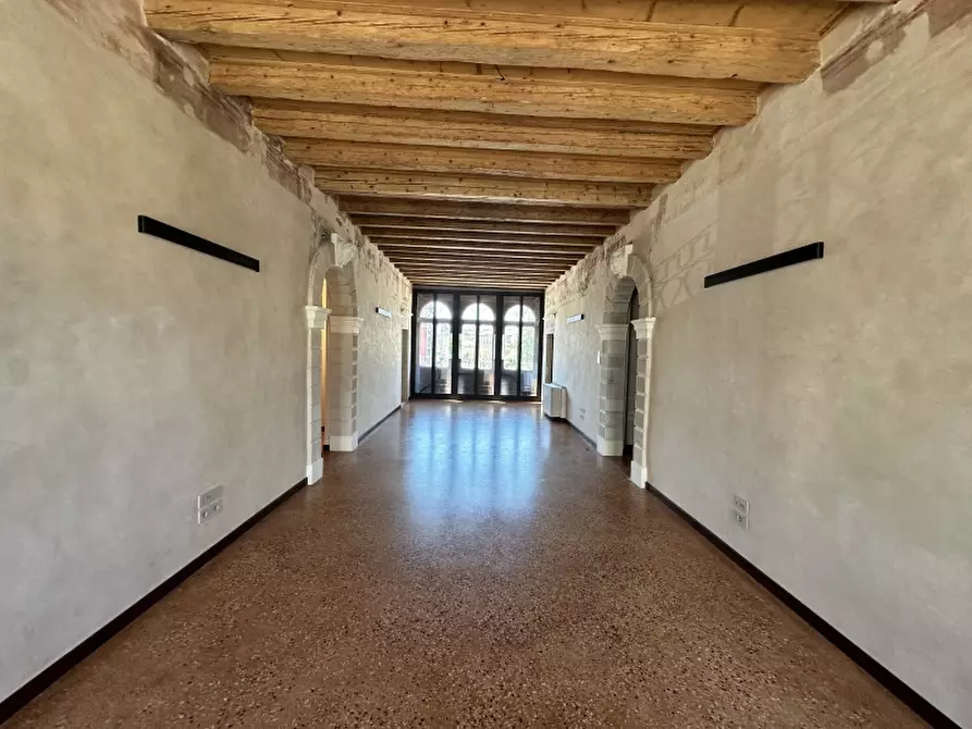 Immagine 13 di Ufficio in affitto  in VIA ALTINIA a Venezia