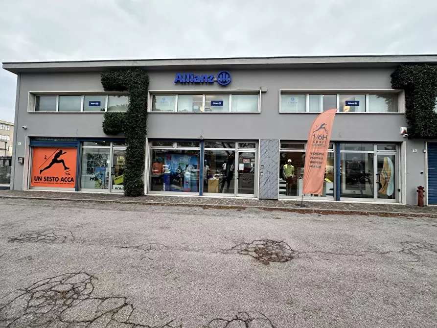 Immagine 2 di Negozio in vendita  in VIA LINGHINDAL a Venezia