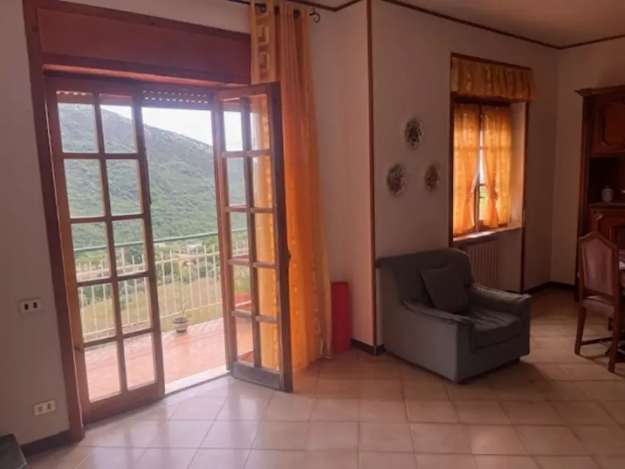 Immagine 21 di Appartamento in vendita  a Capaccio Paestum