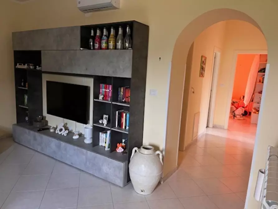 Immagine 12 di Appartamento in vendita  in via del Colono 13 a Capaccio Paestum