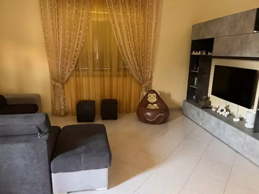 Immagine 13 di Appartamento in vendita  in via del Colono 13 a Capaccio Paestum