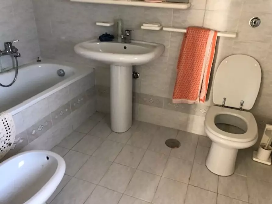 Immagine 23 di Villa in vendita  in via A.Vespucci 13 a Capaccio Paestum