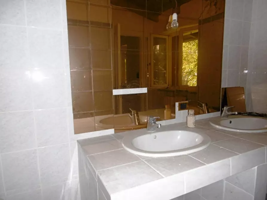 Immagine 12 di Casa indipendente in vendita  in Via Milano a Viggiù