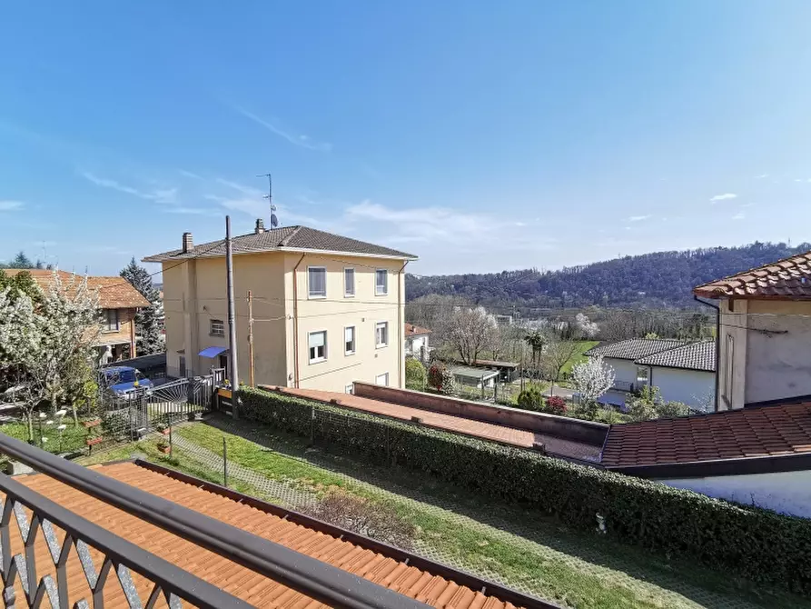 Immagine 3 di Casa indipendente in vendita  in VIA BELVEDERE 10 a Cantello